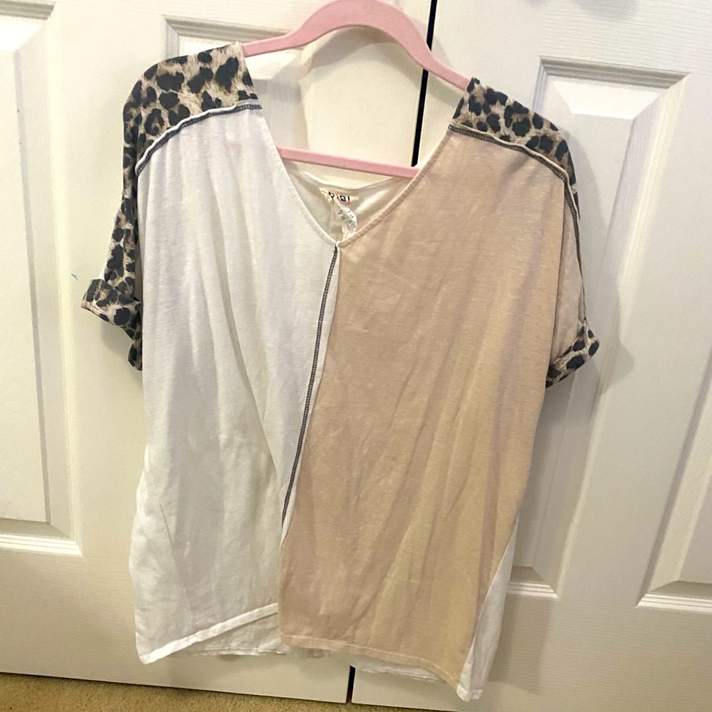 White, Cream Cheetah Print Top XL